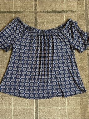 East Adeline Women’s Navy Blue Printed Off-Shoulder Top Keyhole Tie Sleeves